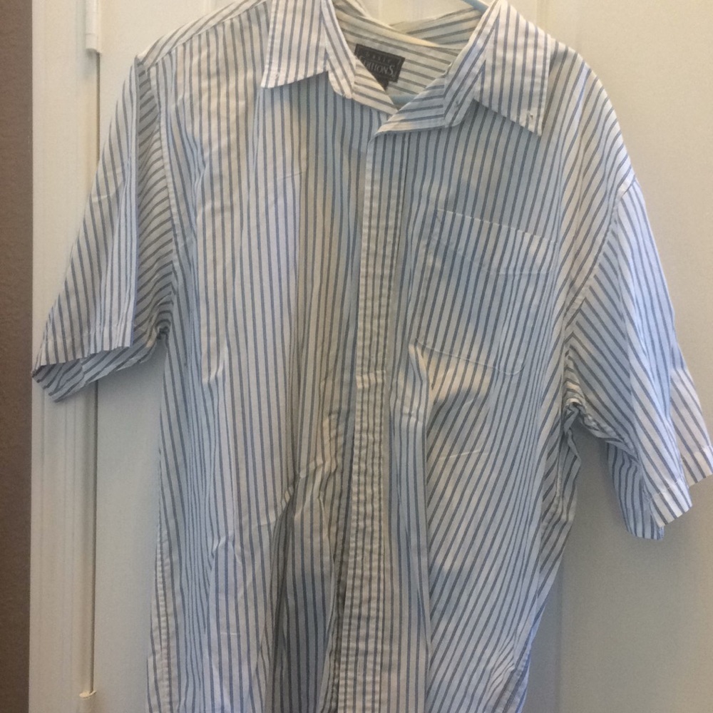 FINAL MARKDOWN Men’s basic editions sport shirt large